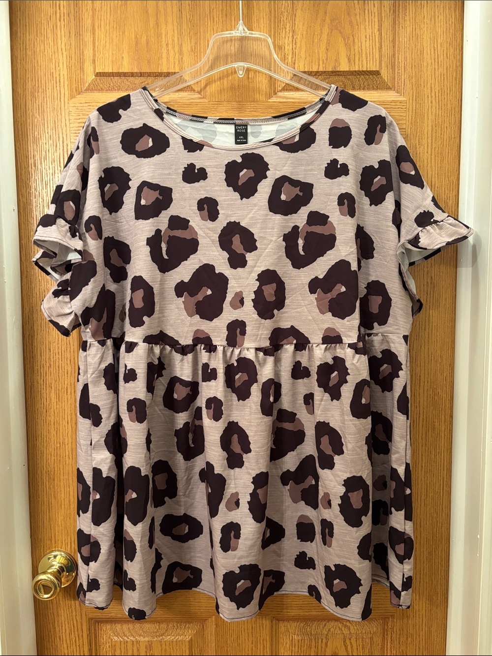 Women’s Taupe Leopard Print Babydoll Tee